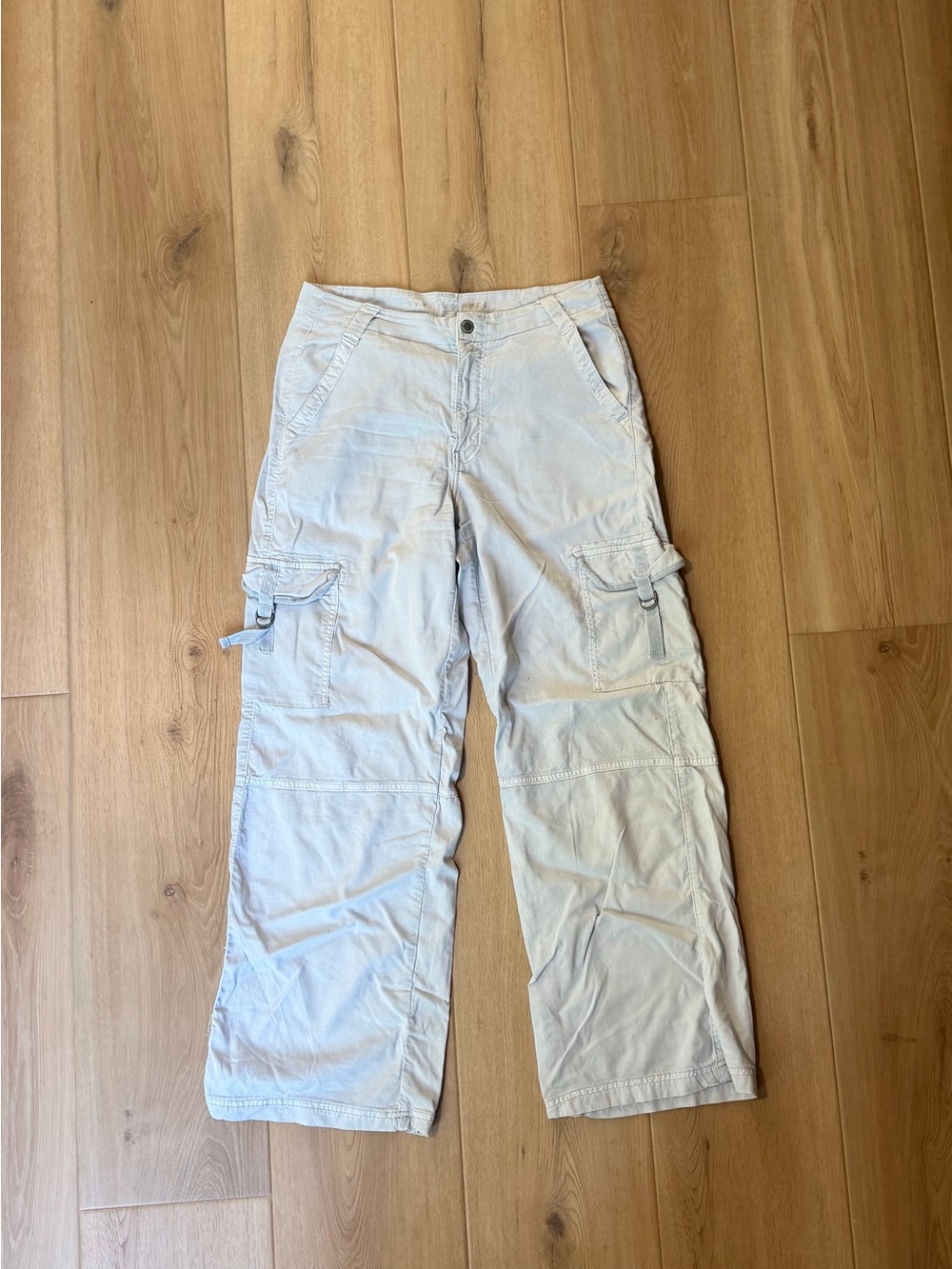 American Eagle Outfitters Light Gray Cargo Pants